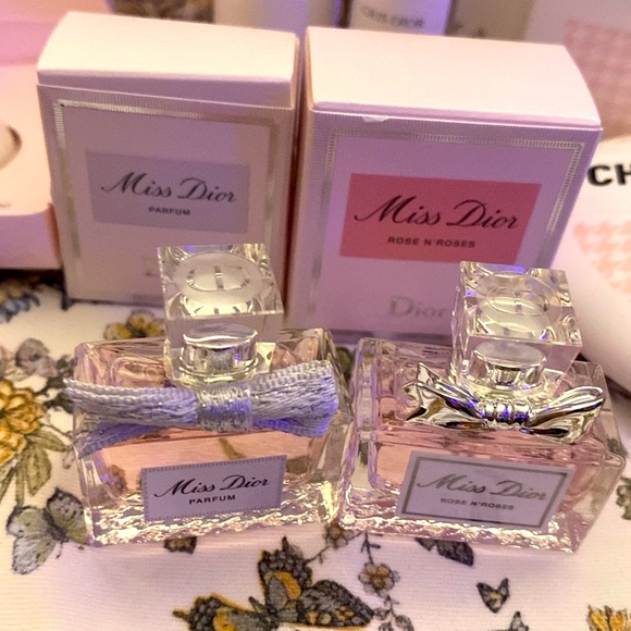 Dior Lux Make-Up Bundle in Limited Edition Gift Box - Picture 6 of 15